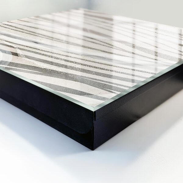 Caja para llaves con diseño de ondas grises