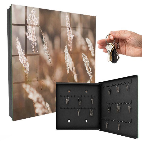 Caja para llaves con diseño de hierbas en el prado