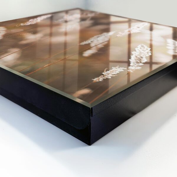 Caja para llaves con diseño de hierbas en el prado