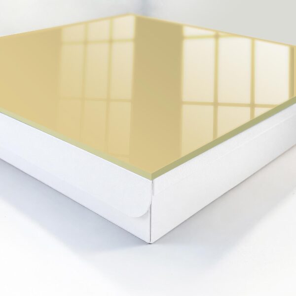 Caja para llaves de color mostaza
