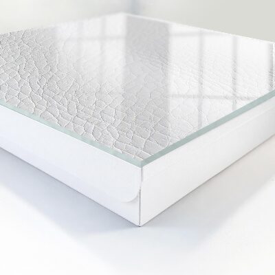 Caja para llaves con textura de piel clara