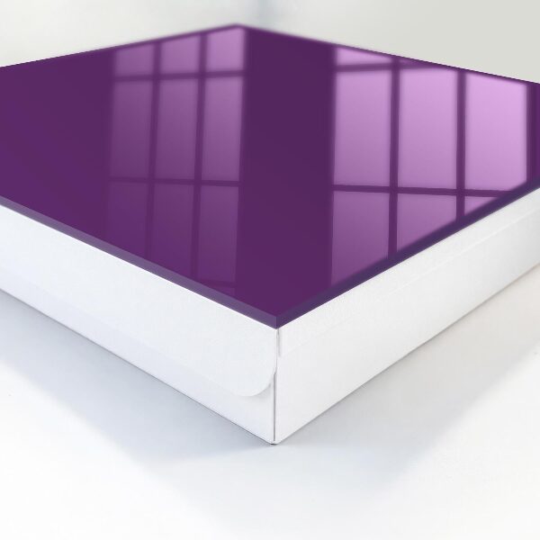 Armario para llaves de color morado intenso