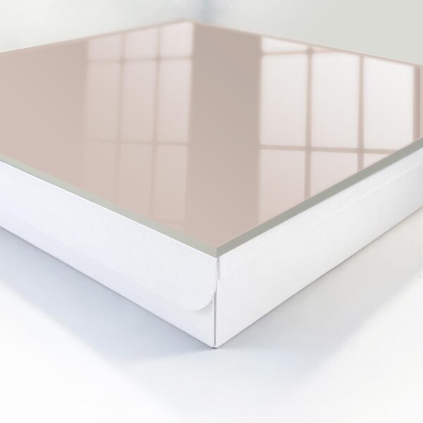 Caja para llaves en color beige cálido y discreto