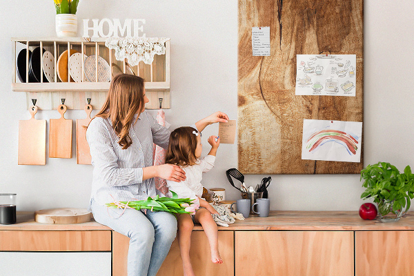 Tablero de corcho para pared Diseño de madera natural en tonos cálidos