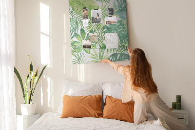 Tablero de corcho para pared Estampado de hojas tropicales en tonos verdes.