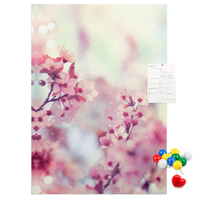Tablero de corcho para pared Detalles florales en tonos delicados.