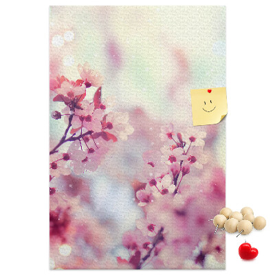 Tablero de corcho para pared Detalles florales en tonos delicados.