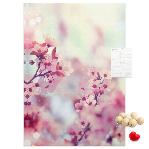 Tablero de corcho para pared Detalles florales en tonos delicados.