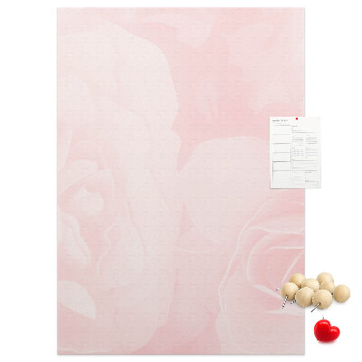 Tablón de corcho Delicadas rosas rosadas al fondo.