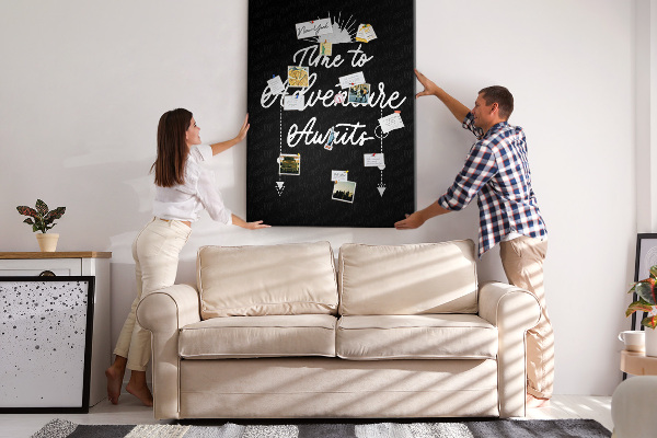 Decoración pizarra de corcho Es hora de una aventura en la oscuridad.
