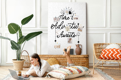 Tablero de corcho para pared Es hora de una aventura con una inscripción inspiradora.