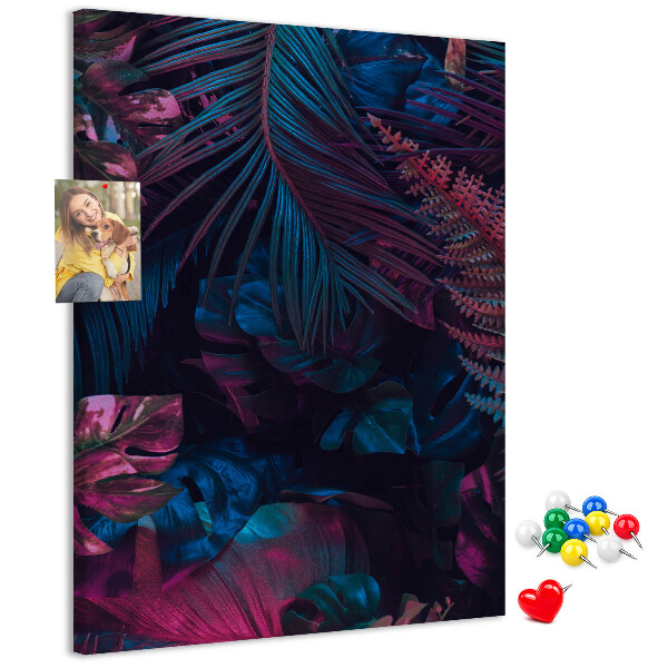 Tablón de corcho Un bosque misterioso de colores intensos