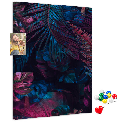 Tablón de corcho Un bosque misterioso de colores intensos