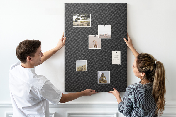 Tablero de corcho para pared Textura negra con un sutil patrón de carbón.