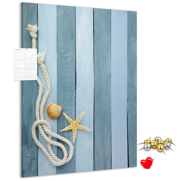 Tablero de corcho para pared con diseño de ambiente costero, tablones azules y una concha