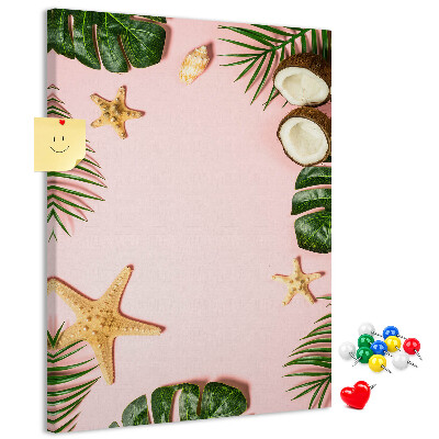Decoración pizarra de corcho Diseño tropical con hojas y conchas.