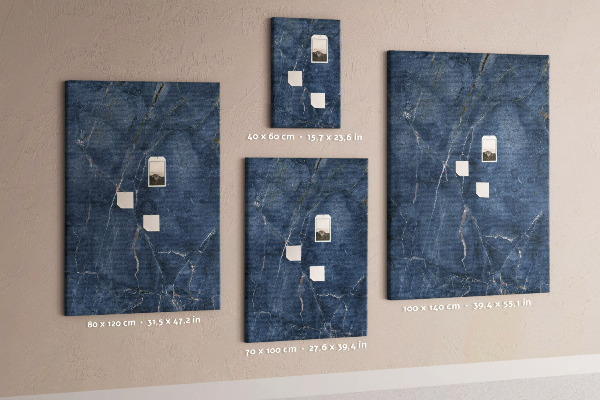 Pizarra de corcho decorativa diseño de mármol elegante en tonos azul marino