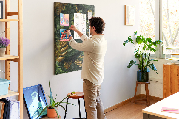 Tablero de corcho para pared con diseño de hojas doradas y plantas tropicales