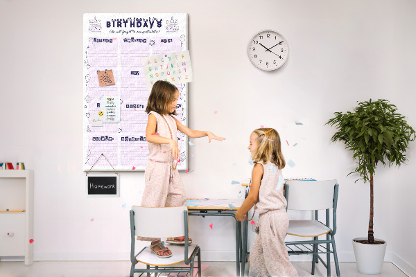 Tablero de corcho Calendario de cumpleaños con globos de colores