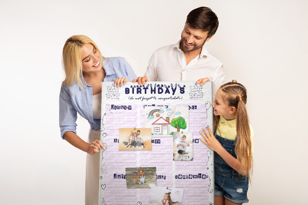 Tablero de corcho Calendario de cumpleaños con globos de colores