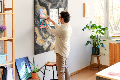 Tablero de corcho para pared Ondas abstractas de mármol dorado y negro