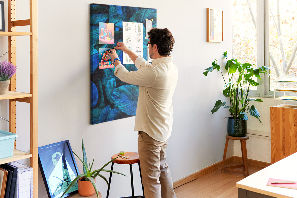 Tablero de corcho para pared Hojas nocturnas en tonos azules