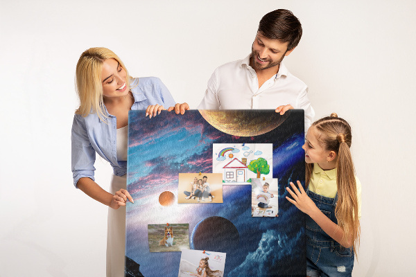Tablón de corcho Paisaje espacial con planetas y nubes