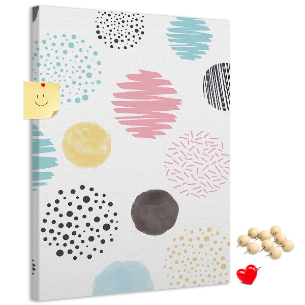 Tablero de corcho con diseño de manchas y líneas coloridas