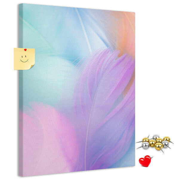 Pizarra de corcho decorativa con diseño de delicadas plumas en tonos pastel