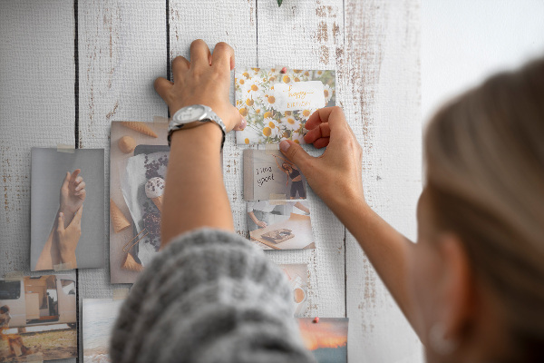 Tablero de corcho para pared Tablas rústicas con ramas delicadas