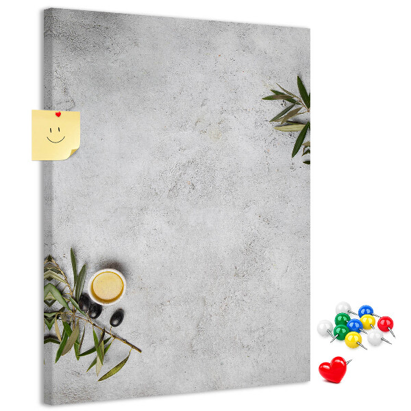 Tablero de corcho con fondo minimalista en tono verde oliva