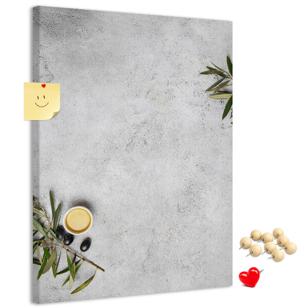 Tablero de corcho con fondo minimalista en tono verde oliva