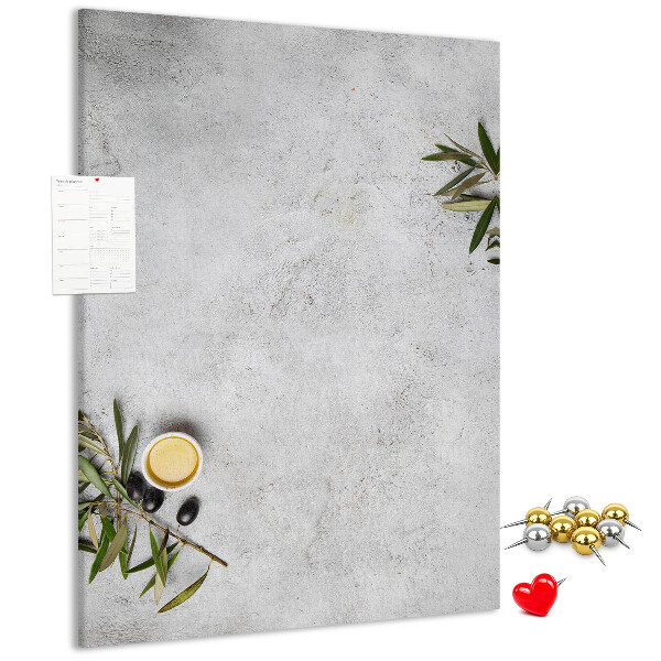 Tablero de corcho con fondo minimalista en tono verde oliva