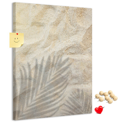 Tablero de corcho para pared con diseño de arena del desierto y la delicada sombra de una hoja