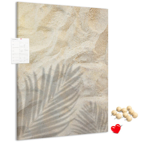 Tablero de corcho para pared con diseño de arena del desierto y la delicada sombra de una hoja