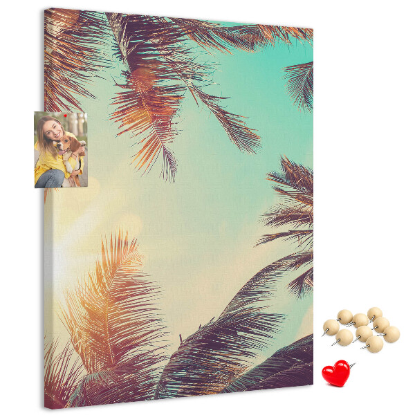 Tablero de corcho para pared diseño de hojas de palmera tropical bajo el sol poniente