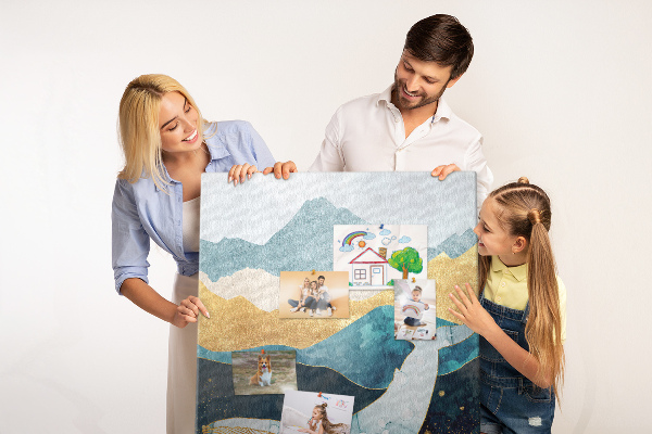 Tablero de corcho para pared diseño de ballena entre olas montañosas