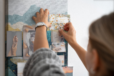 Tablero de corcho para pared diseño de ballena entre olas montañosas