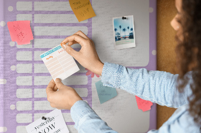 Tablero de corcho Agenda diaria en colores pastel.