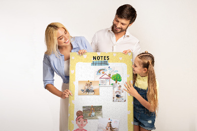 Tablero de corcho para pared diseño con cuaderno, corazones y una taza