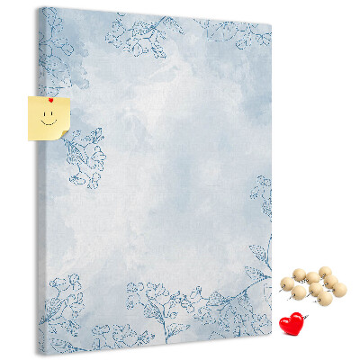 Tablero de corcho para pared con diseño de delicadas flores azules sobre fondo de acuarela