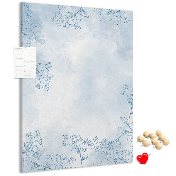 Tablero de corcho para pared con diseño de delicadas flores azules sobre fondo de acuarela