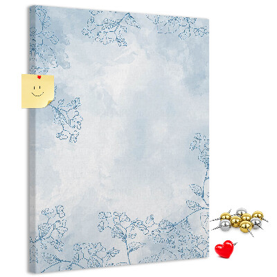 Tablero de corcho para pared con diseño de delicadas flores azules sobre fondo de acuarela