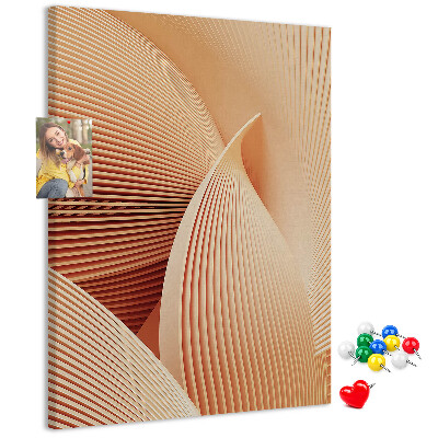 Tablero de corcho para pared Ondas y curvas en tonos beige.