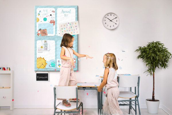 Tablero de corcho para pared con diseño de agenda cósmica y motivo planetario