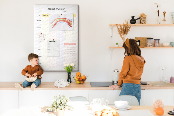 Tablero de corcho para pared planificador de comidas con secciones de colores