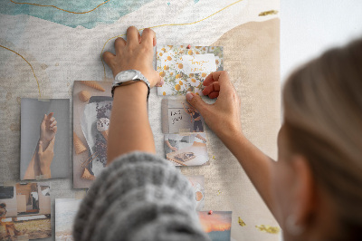 Tablero de corcho para pared con diseño de formas abstractas en colores delicados