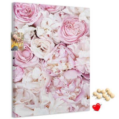 Pizarra de corcho decorativa con diseño de flores rosas en combinación de colores delicada