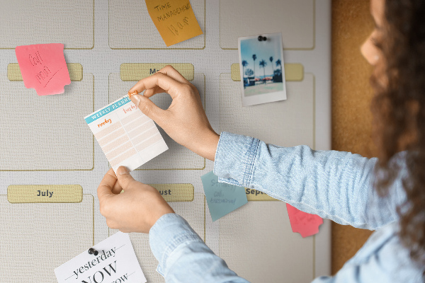 Tablón de corcho Calendario anual para la planificación de eventos