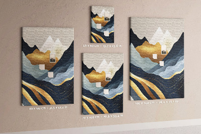 Tablero de corcho con diseño de montañas doradas en un valle tranquilo